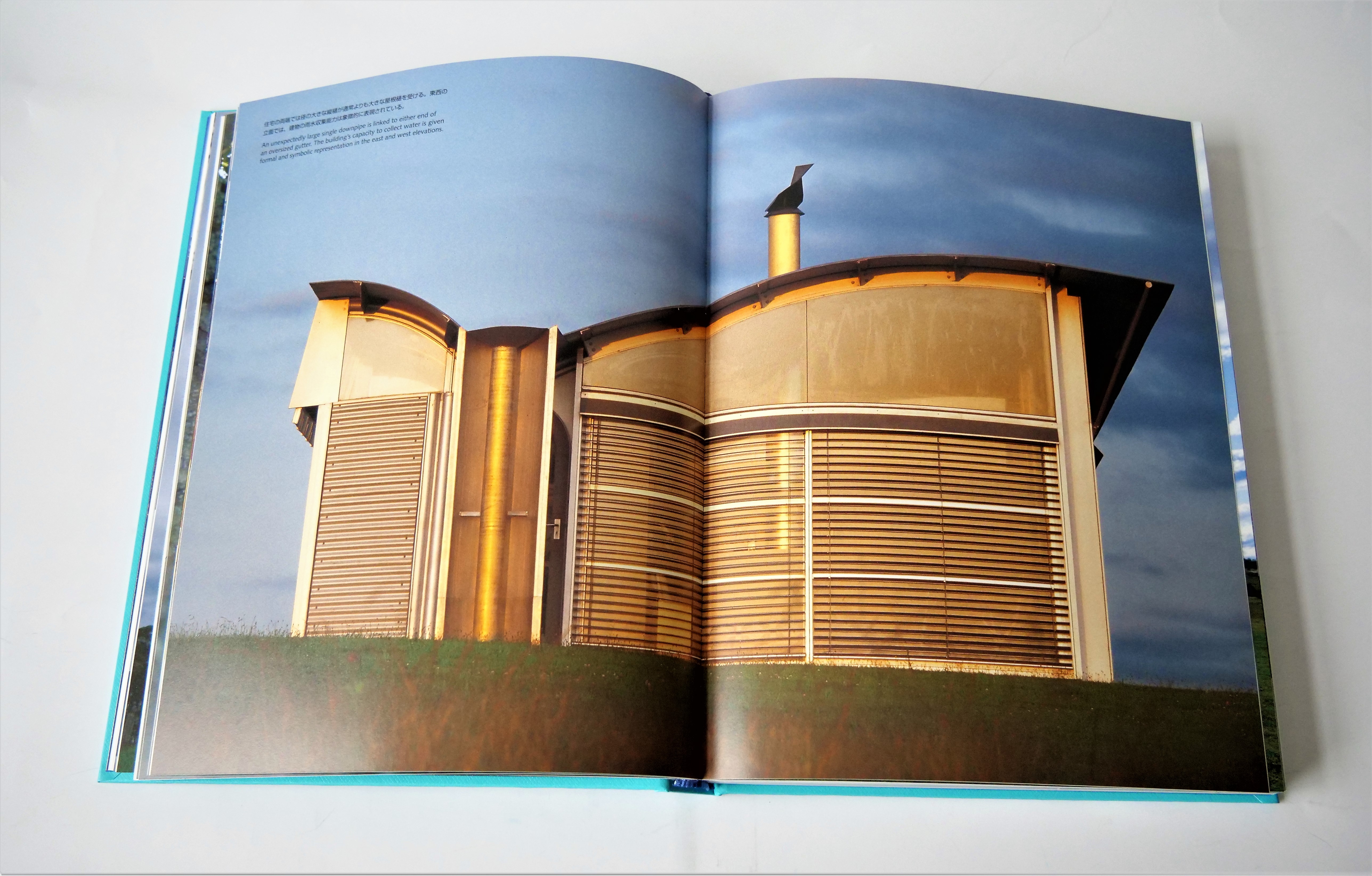 自然と調和したグレン・マーカットの建築を美しい写真で堪能できる作品